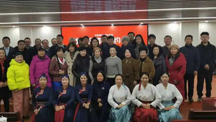 洛阳市文化产业促进会与弘义悦康养老战略合作签约仪式盛大举行（图10）