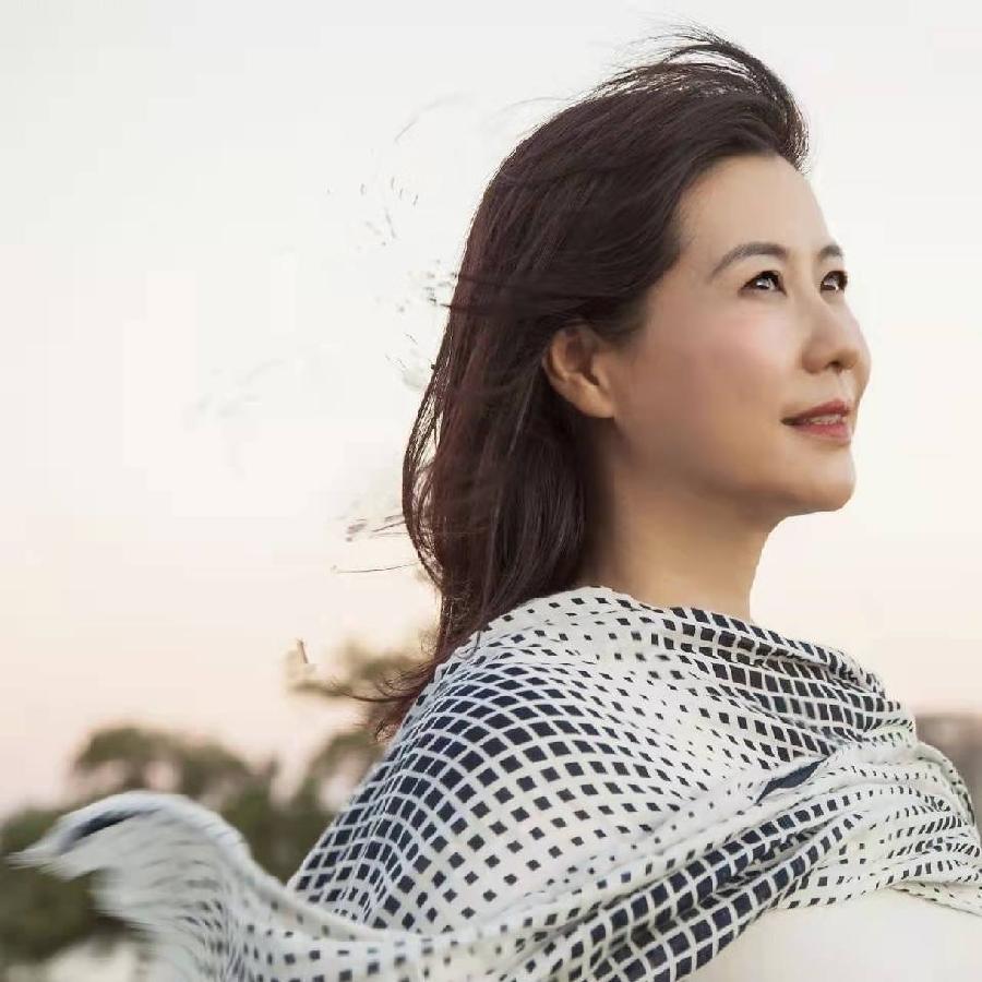 潘幽燕：《冬日暖阳》铁石朗诵｜海外头条（图8）