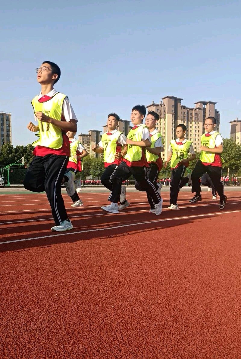 操场上的身影～作者||汪寅～导师||魏兴付（图15）