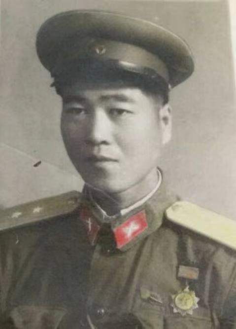 【新山东文学社】特别推荐——《绿军装里的父子情缘》作者/主播:苏宁（图3）
