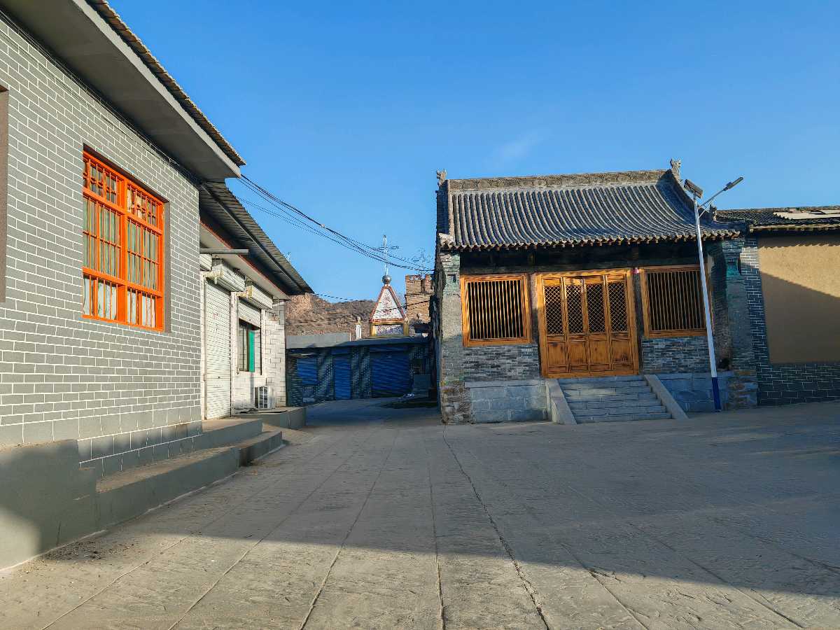 李靖水：根植文化沃土，绽放校园文学之花（图4）