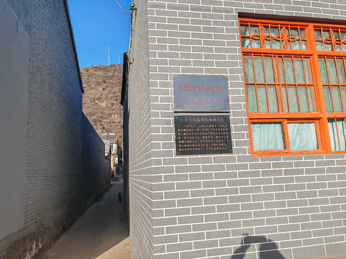 李靖水：根植文化沃土，绽放校园文学之花（图3）