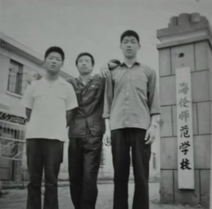 赵春和:独自重返校园/中华诗艺社黑龙江分社【2025第046期】（图18）