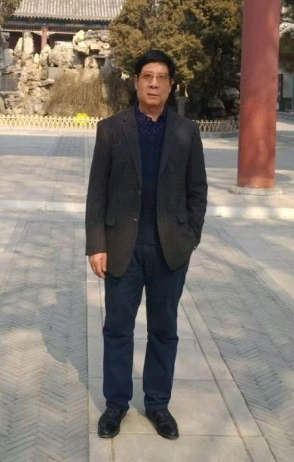 高歌一曲扬千古 乐道三章表寸心∥世界网络都市头条斑斓闪烁一页∥2024年桂林漓江诗书画社推荐优秀综述∥都市头条第228期∥书法江湖第20期(图135)