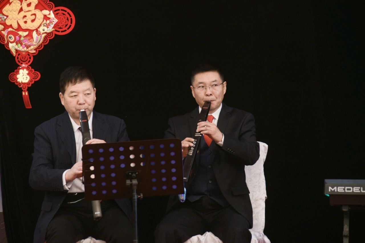 特刊：金秋歌舞团与红太阳文艺团春节联谊会| 市老年体协|市老年大学|市电视台|国欣棉业|中华诗经阁|翔龙酒店等领导们参加|中华诗经阁副社长白公平即兴赋联（图32）