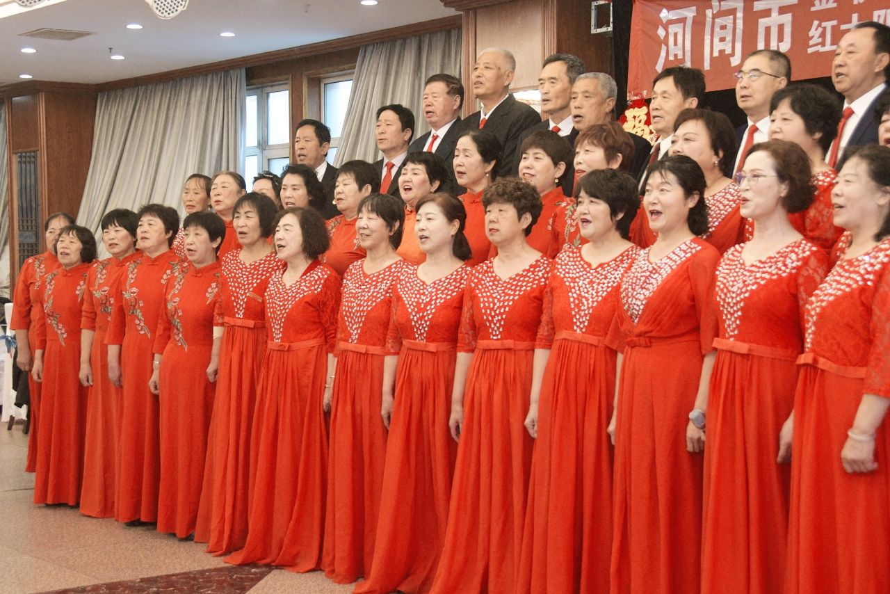 特刊：金秋歌舞团与红太阳文艺团春节联谊会| 市老年体协|市老年大学|市电视台|国欣棉业|中华诗经阁|翔龙酒店等领导们参加|中华诗经阁副社长白公平即兴赋联（图59）