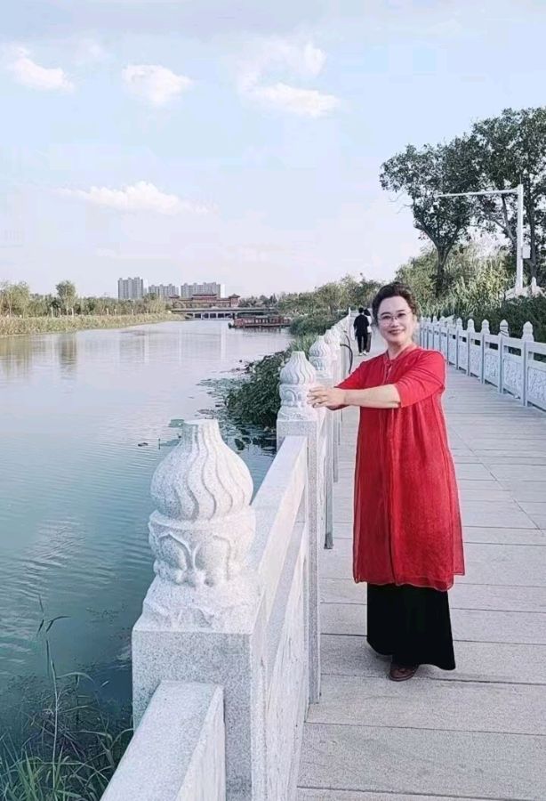 【都市头条向幸福出发编辑部】第12995期 清晨，那第一缕阳光