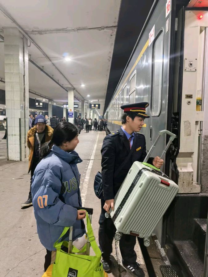「春运快报」涪工春运团旗红‖涪陵工务段关团联手兵分三路战春运（图33）