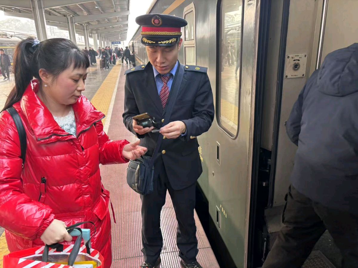 「春运快报」涪工春运团旗红‖涪陵工务段关团联手兵分三路战春运（图31）