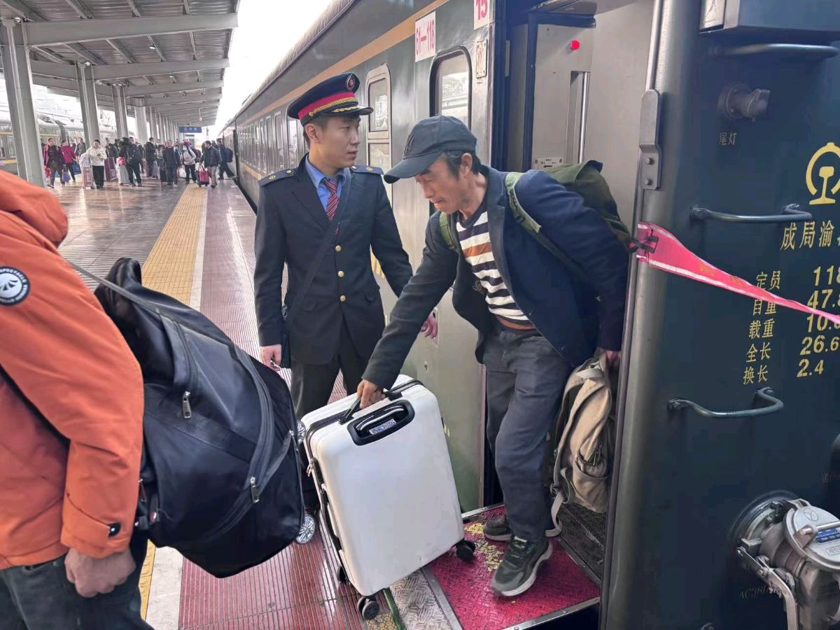 「春运快报」涪工春运团旗红‖涪陵工务段关团联手兵分三路战春运（图32）