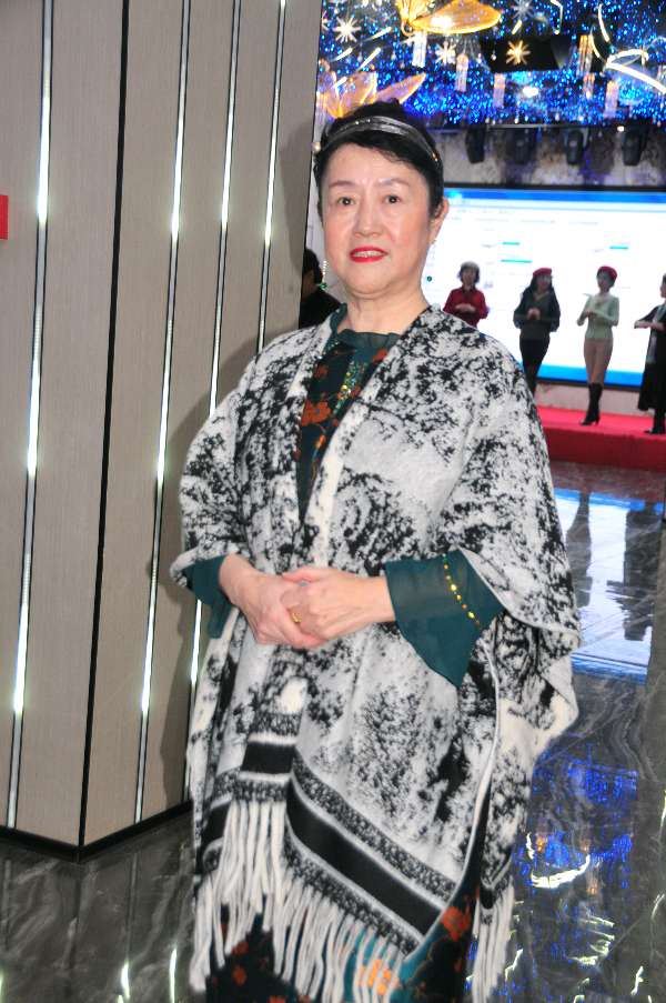 （照片版之二）诵读浪潮势不可挡诵读人数不断刷新——天鹅湖朗诵队2024年总结表彰大会纪实（图48）