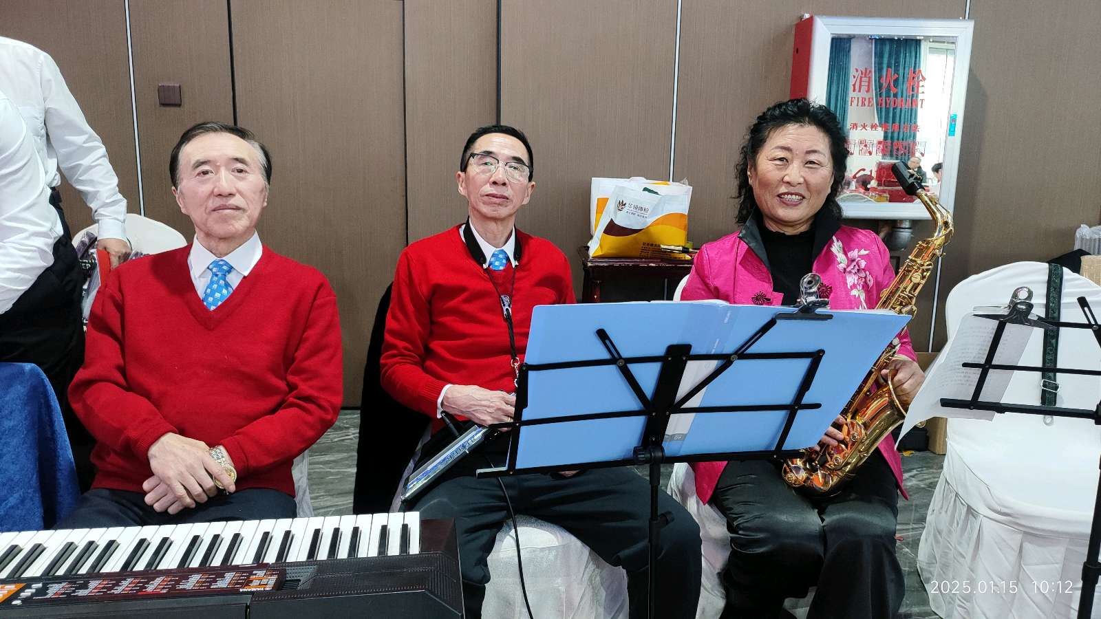 （照片版之二）诵读浪潮势不可挡诵读人数不断刷新——天鹅湖朗诵队2024年总结表彰大会纪实（图6）