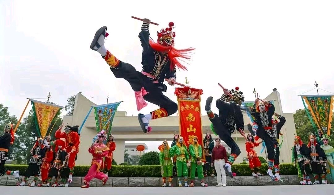 三元七绝~英歌赞诗（附诗三首）文/詹成（图3）