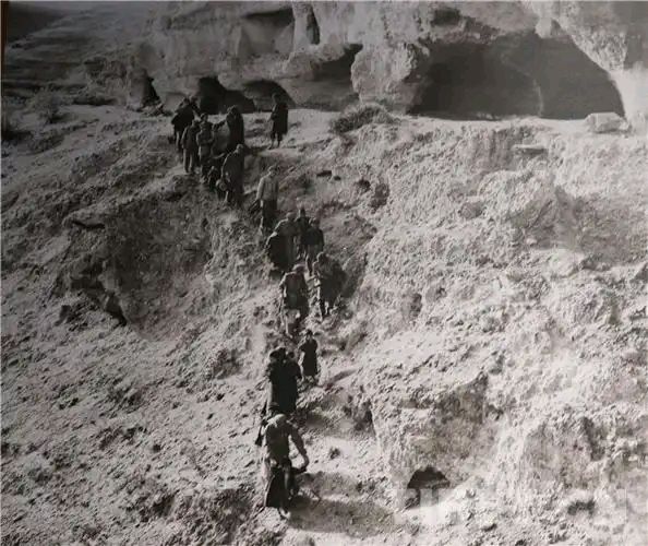 《雪域军魂》作品集锦屈营长伏兵神仙洞李排长大意遁敌兵 —— 康南剿匪遗事之七作者‖于同兴(岐山)组稿‖夏宏霖(格桑花)(图12)
