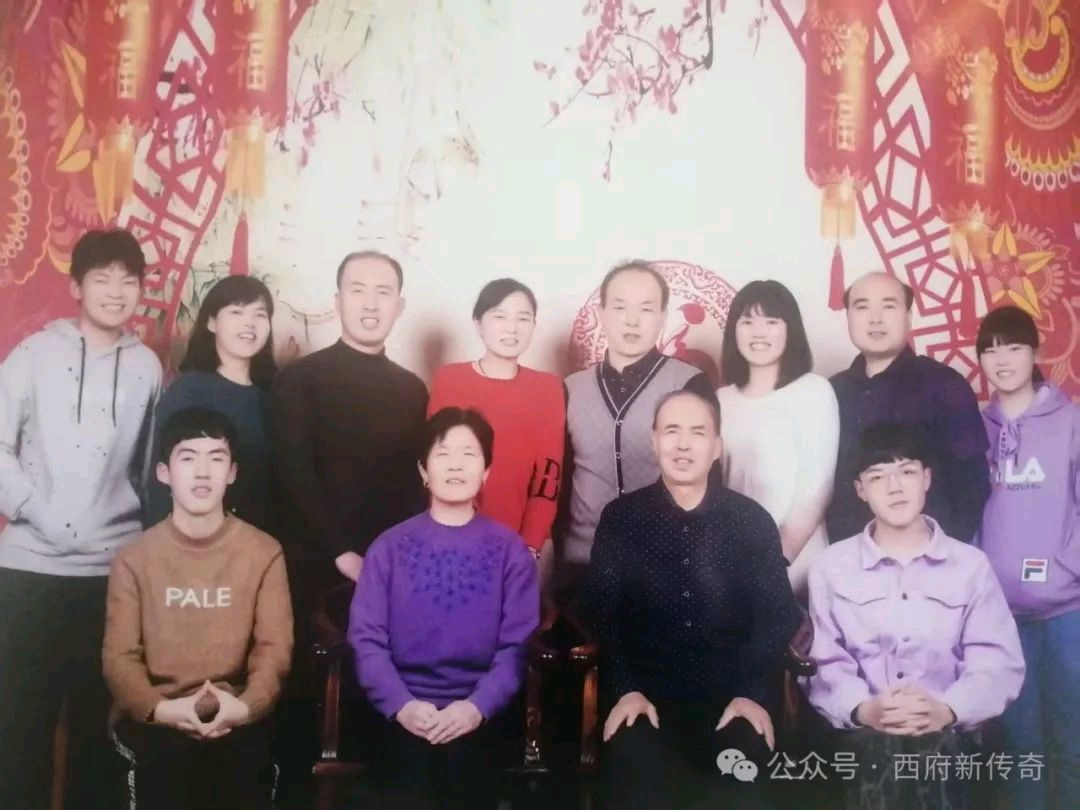 纪实文学《乡魂2—贾村塬人物》选载(12):《仲天银:40年坚守演绎乡村教育工作者的平凡与伟大》●原创 吴万哲(陕西宝鸡)来源公众号:西府新传奇(图6)