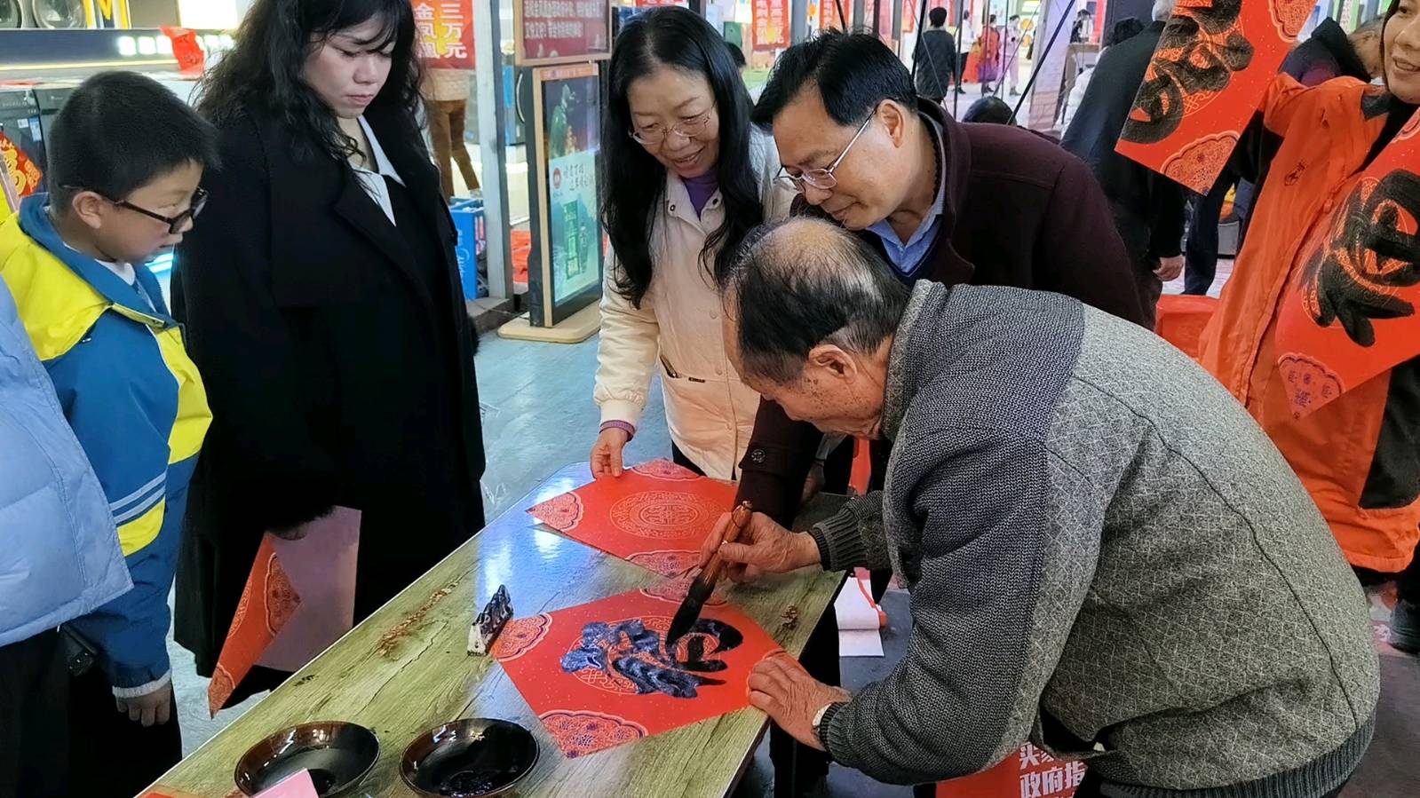 新年快乐欣无际 老体舒长爽未央∥刘耀华.黄继平.莫天华.唐江.吴江初一率全体采编人员祝世界互联网文艺界的知音朋友们蛇年阖家幸福安康∥头条231-书法23期(图50)