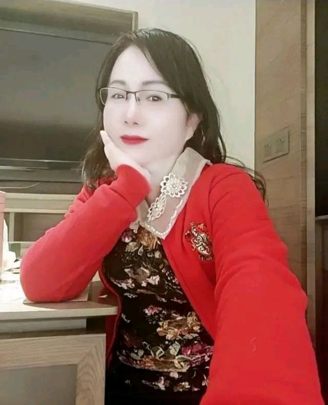 《过年》作者:老舍/配乐合成:紫金茉莉 合诵:博克图/紫金茉莉 /主编:胡琴(图15)