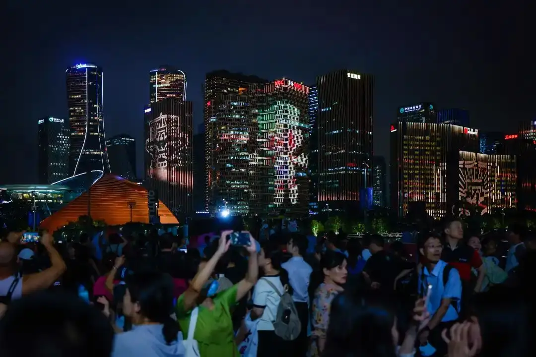 【荣耀中国】亚冬会闭幕赵秉礼（图4）
