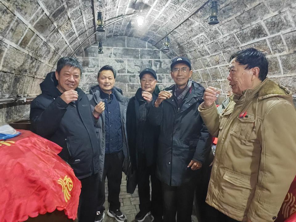 河北省采风学会邯郸分会走进中国滏香型白酒研究所开展采风活动（图3）