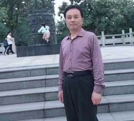 塔里木河的歌：作者||胡世健-朗诵||自励｜海外头条（图6）