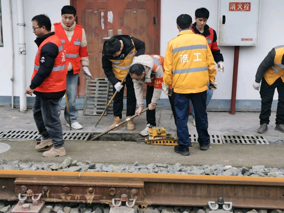 「关工动态」涪陵工务段涪陵线路车间关工小组开展防胀防洪应急演练（图7）