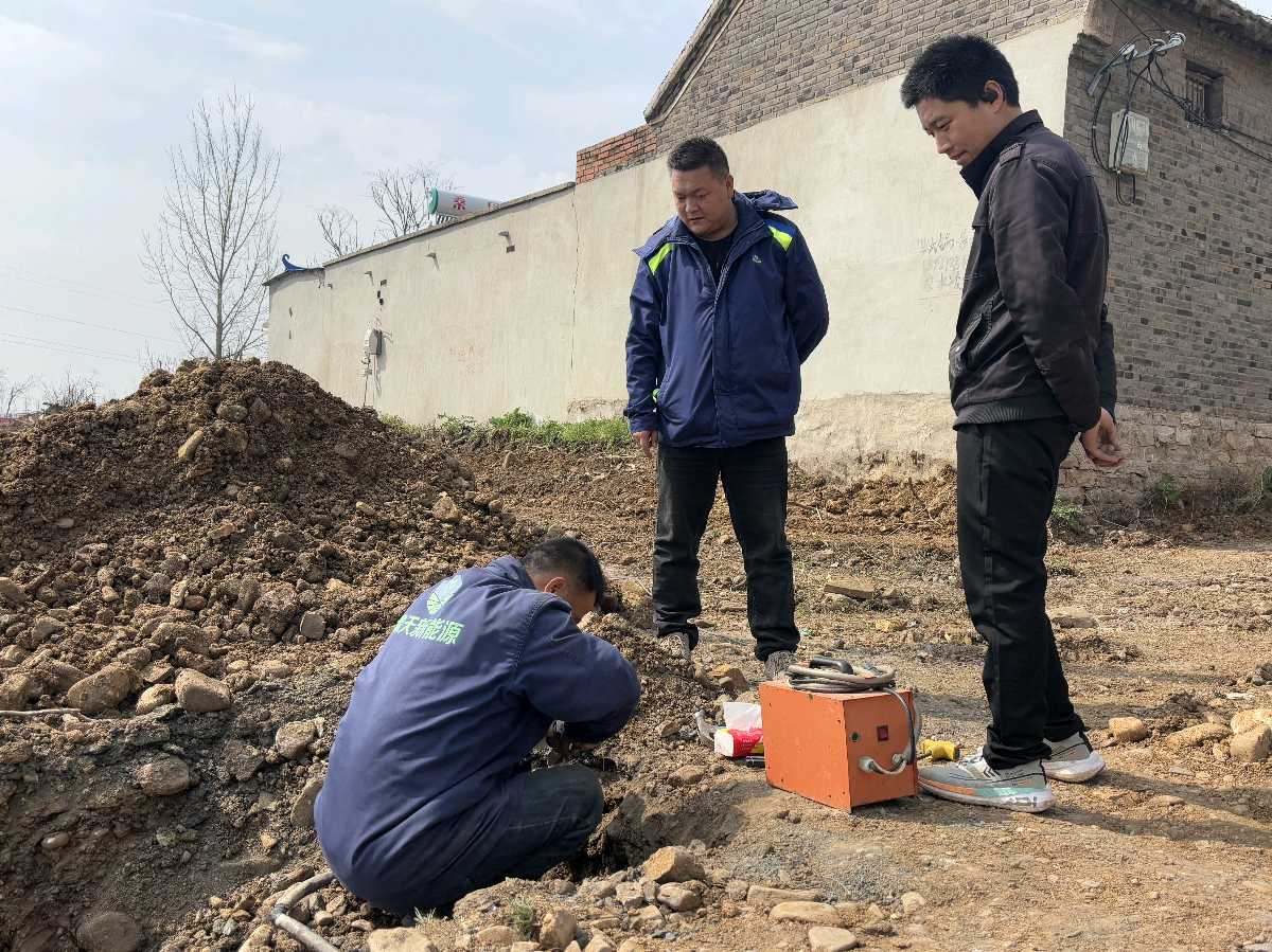 宝丰县商酒务镇：修好“连心路 ” 助力乡村兴（图2）