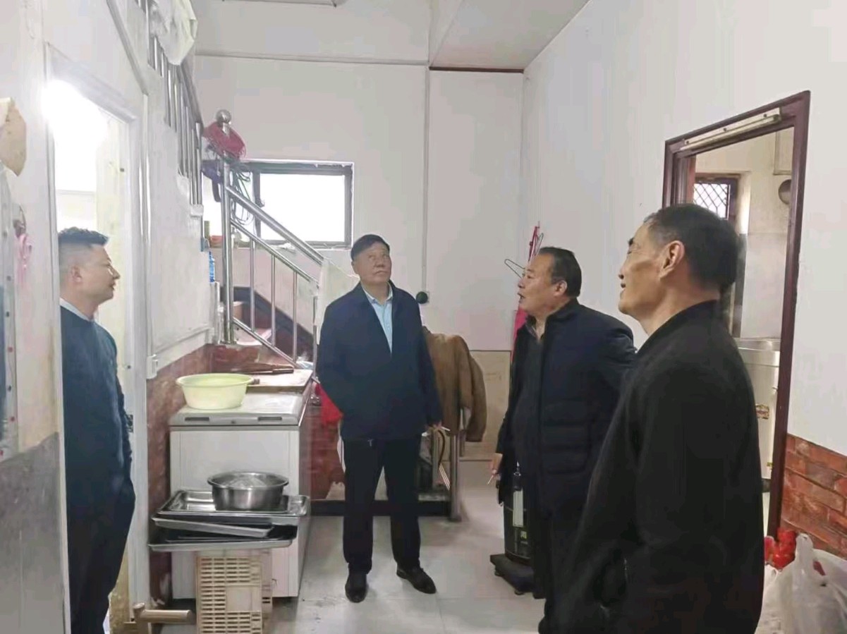 宝丰县商酒务镇开展安全排查，筑牢安全防线