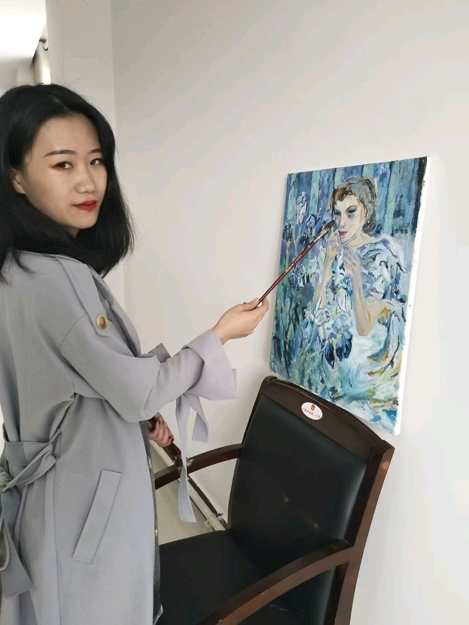 中国书画新闻网，，吴俊彬大师辅导女儿成为大学的美术老师真让人羡慕吴俊彬大师作为一位在美术领域有深厚造诣的艺术家，他的女儿能够受到他的亲自辅导，无疑是非常幸