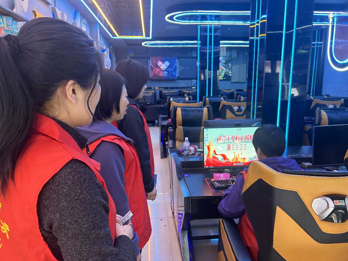 宝丰父城街道：“扫黄打非”在行动 文明健康促和谐（图3）