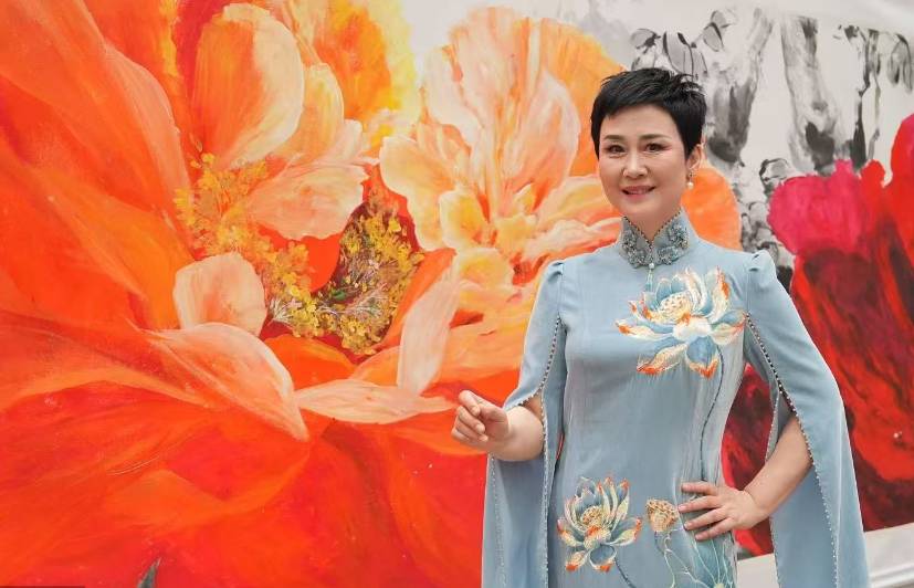 华夏文化促进会主席李小琳“爱在人间 诗琳画卷——李小琳诗书画展”在澳门举办（记者 常魁星）（图9）