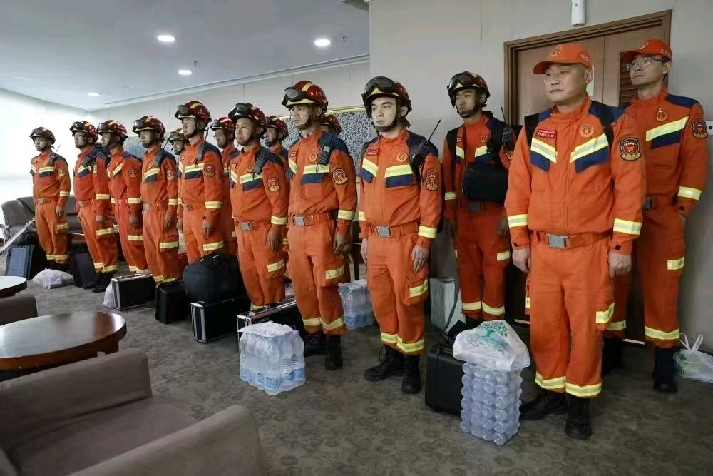 缅甸发生7.9级地震，中国救援队驰援灾区（图3）