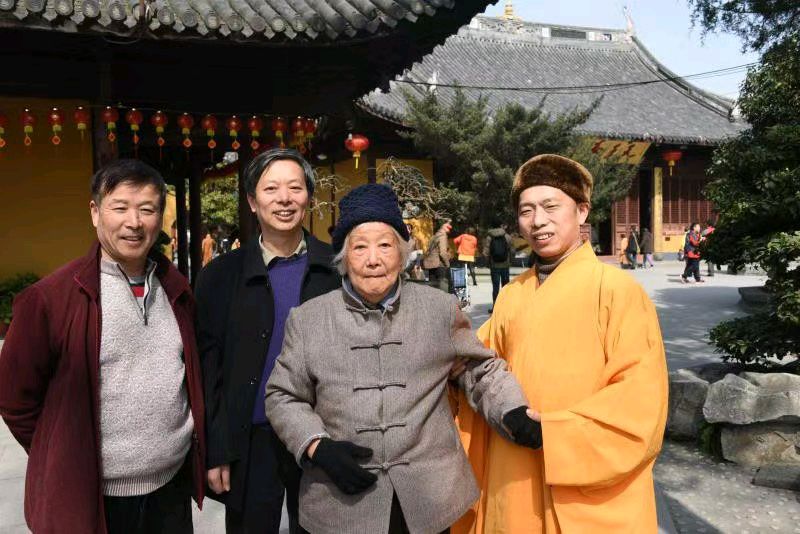 蝶恋花-沪漕溪公园赏百年牡丹又思母* 文/冯志清（上海）【冰心文化传媒】（图21）
