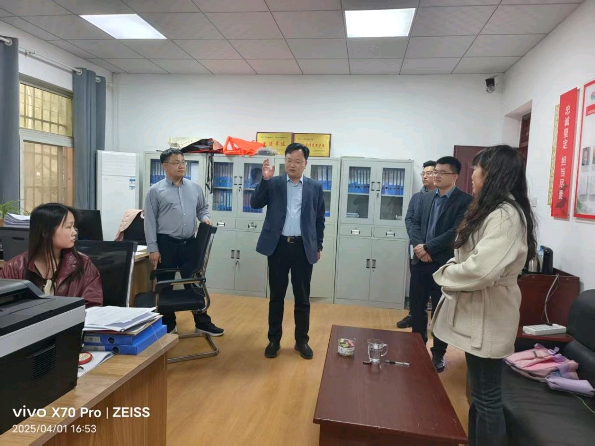 叶县: 许文平督导节前在岗履职情况并勉励年轻干部担当作为（图3）