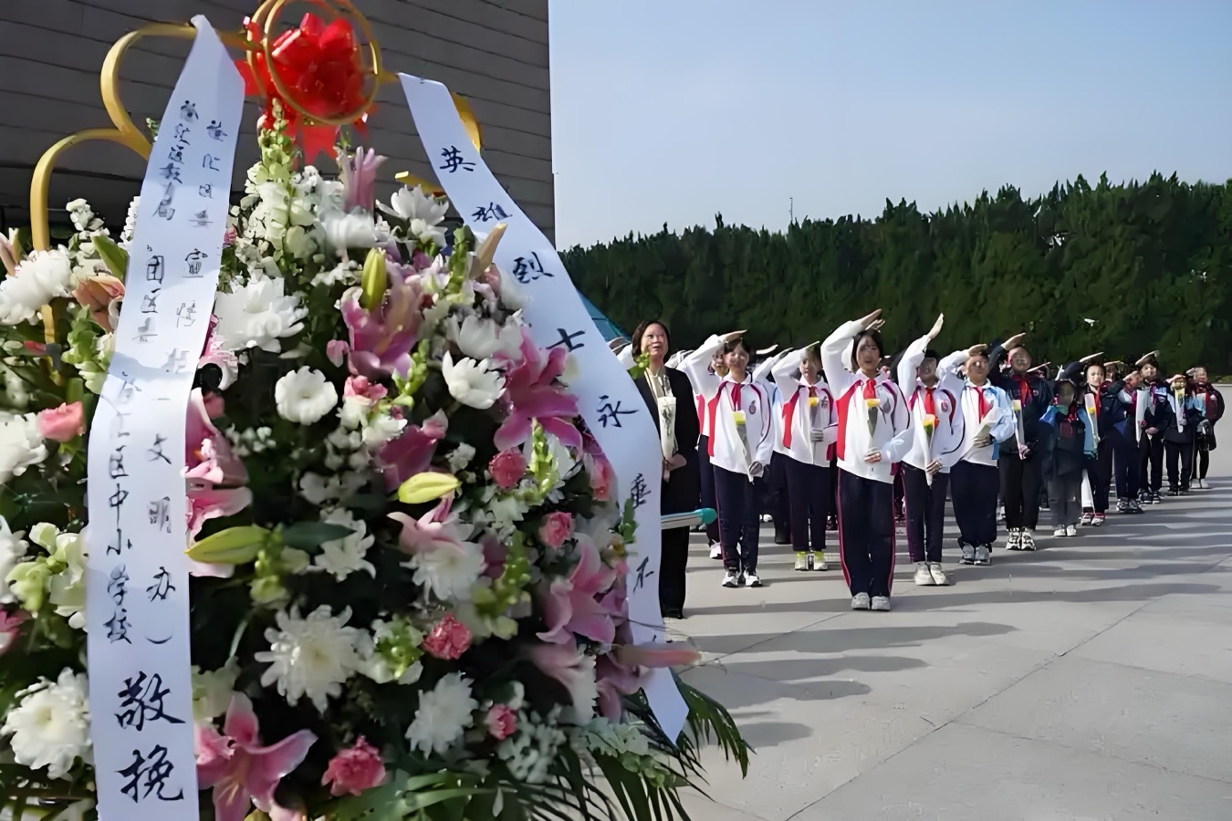山谷幽兰朗诵《清明感怀清明联》文/江花（北京）世界诗歌金话筒朗诵团【世界诗人名人展】13635期（图5）