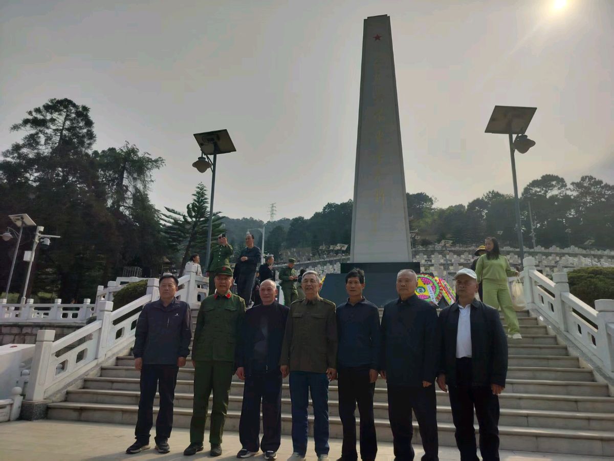 【老兵情怀.老山纪行2】段军：七律.参加2025乙巳蛇年清明节重返战场《祭英烈老山行》纪念活动杼怀（组诗新韵三首）北京头条.西安头条.都市头条发布！（图7）