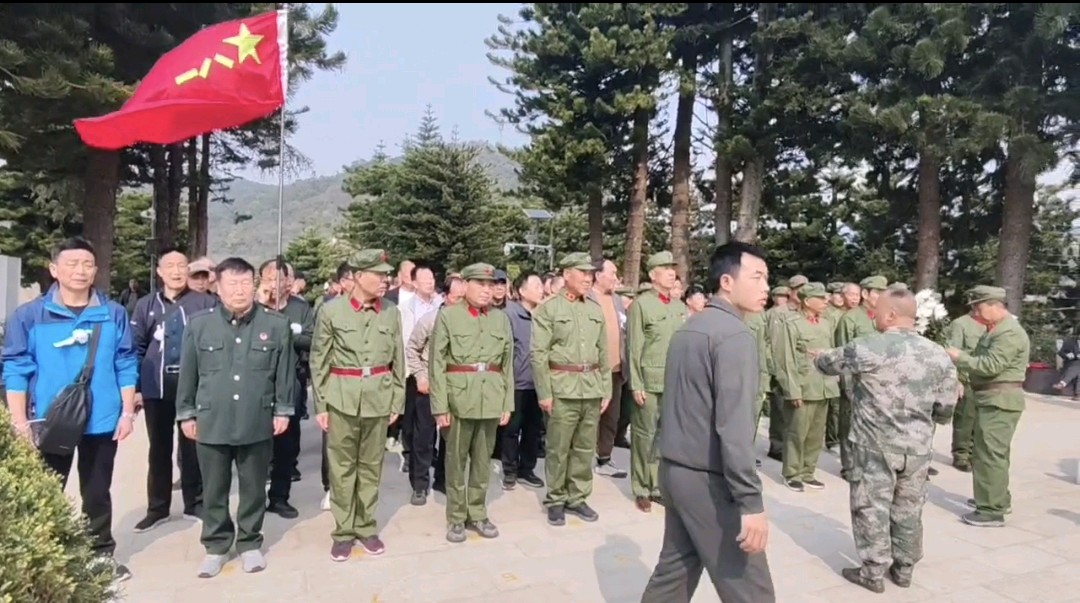 【老兵情怀.老山纪行2】段军：七律.参加2025乙巳蛇年清明节重返战场《祭英烈老山行》纪念活动杼怀（组诗新韵三首）北京头条.西安头条.都市头条发布！（图13）