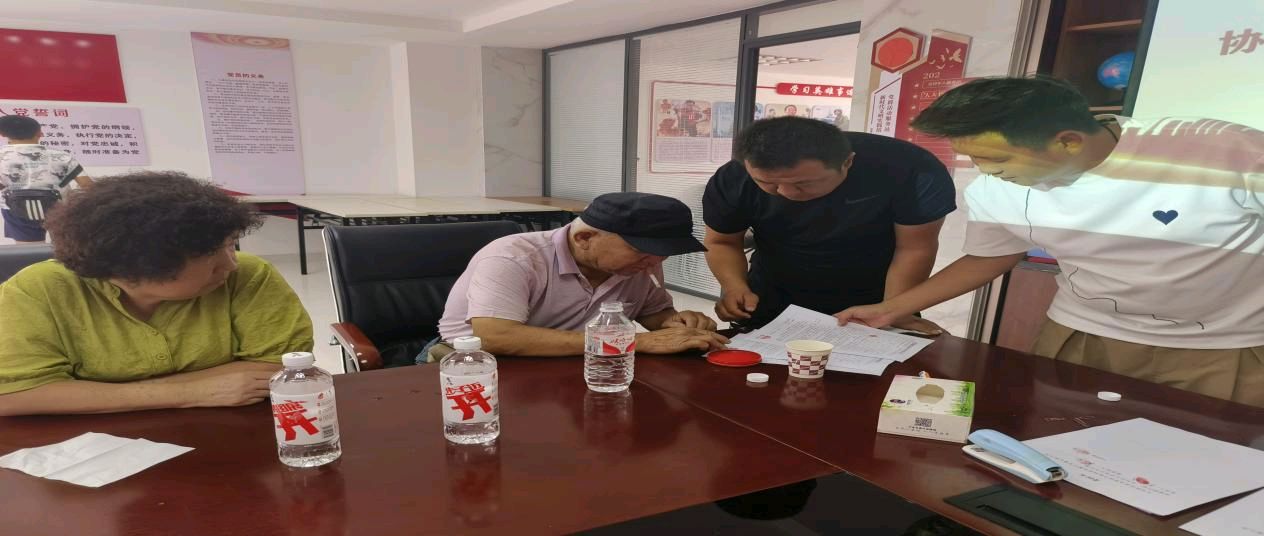 十五年坚守铸就社区'红色堡垒'——记银古路街道宝银社区书记欧学锐（图4）