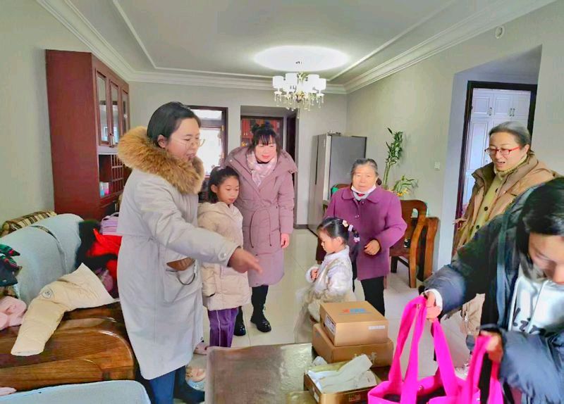 扶弱济困显担当 ，单亲母亲帮扶暖人心（图2）