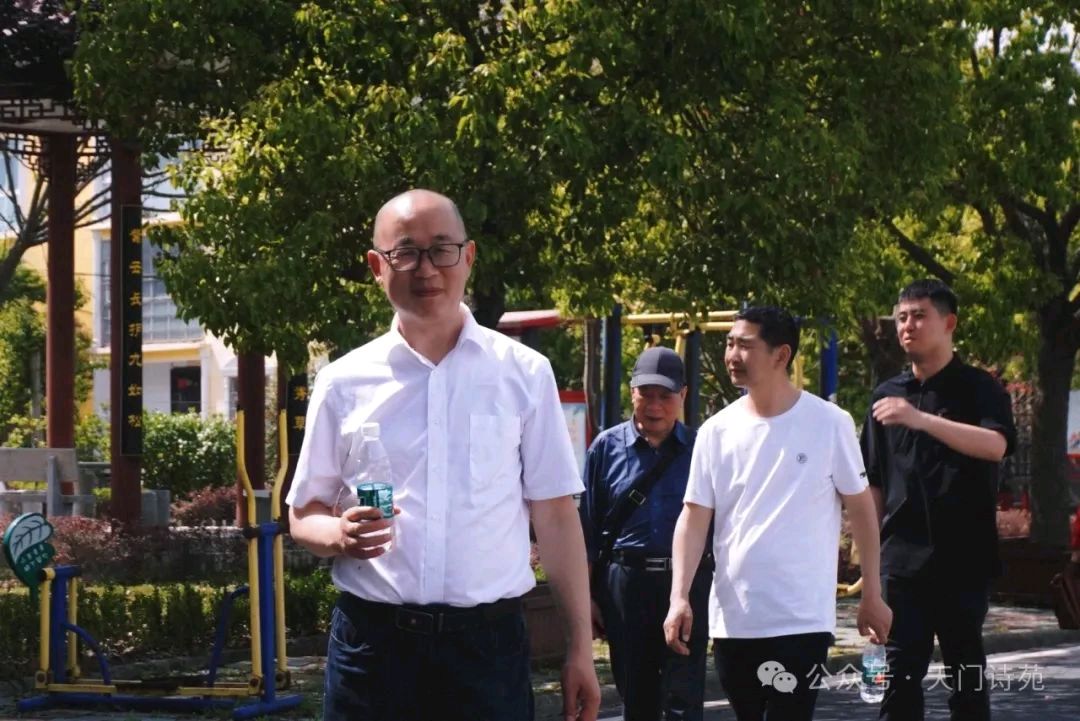 天门市诗词楹联学会应邀赴潜江市参观学习采风交流 【天门头条】(图12)