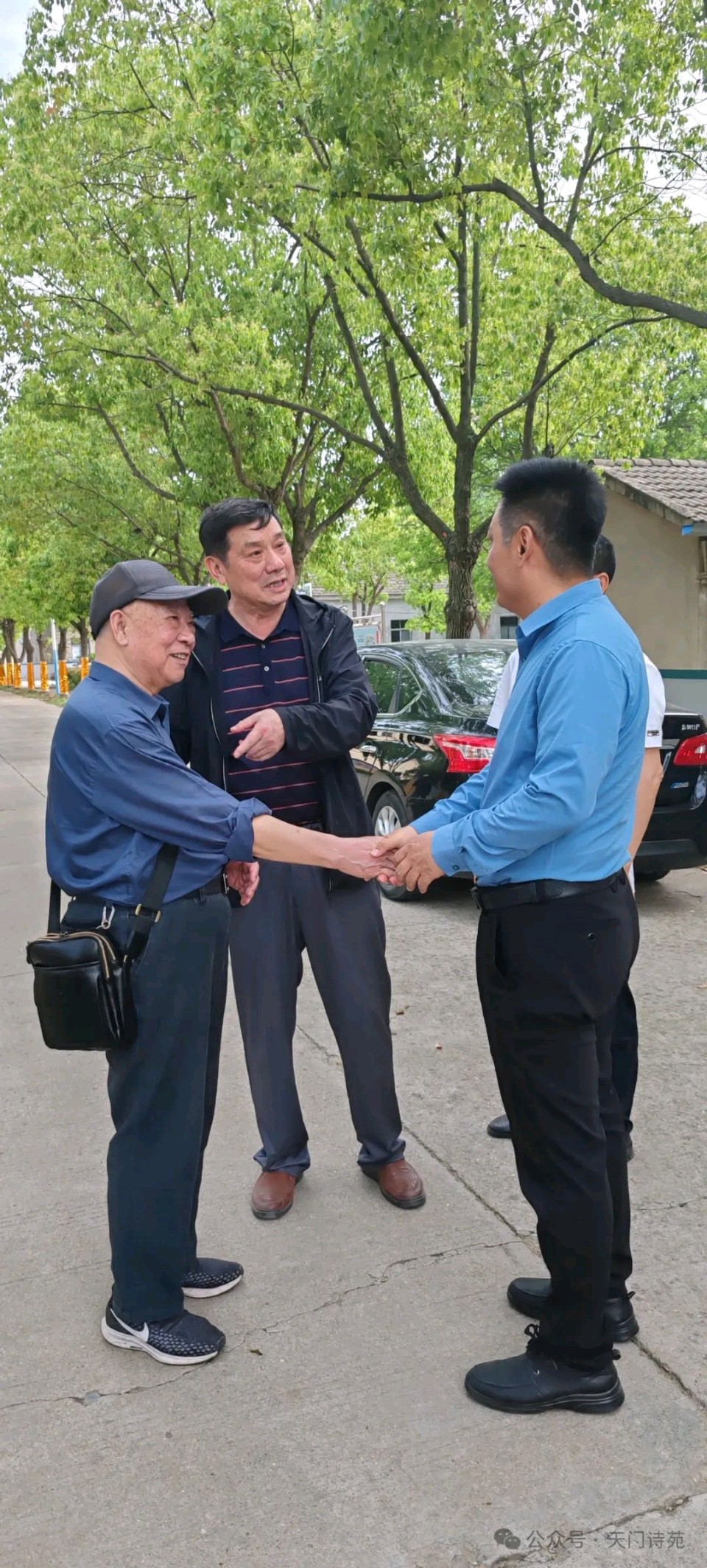 天门市诗词楹联学会应邀赴潜江市参观学习采风交流 【天门头条】（图15）
