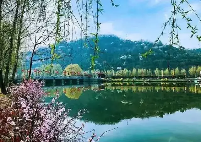 七律·暮春诗话（文/韩满林）……莲叶之珠文学社