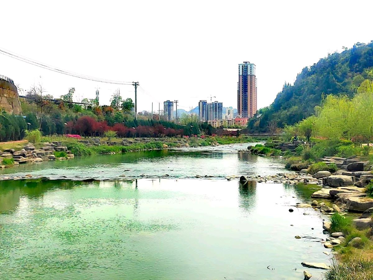 《五一微光·城市脊梁》