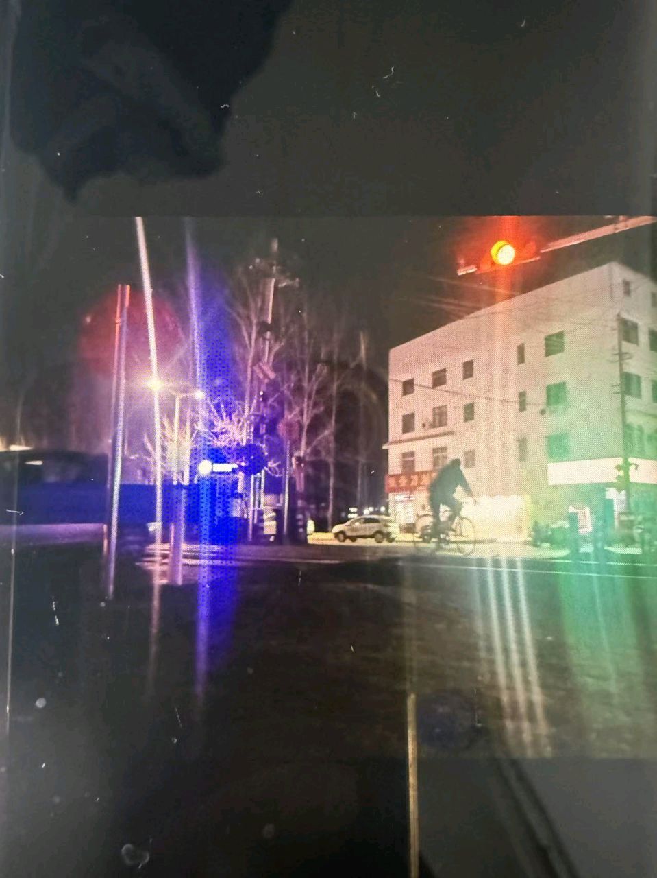 小院 作者：李献彬（图8）