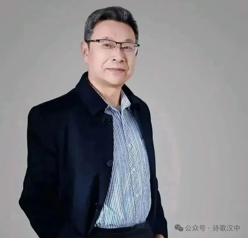 伍宏贤.jpg 伍宏贤.jpg
