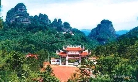 国风吉林社诗人蓝坤扬（广东梅州）格律诗词专辑2025年第一期【总第一期】—北京头条（图3）