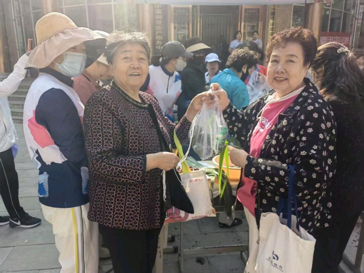 康平社区举办'粽香锤韵话端午 共筑民族团结情'主题活动（图4）