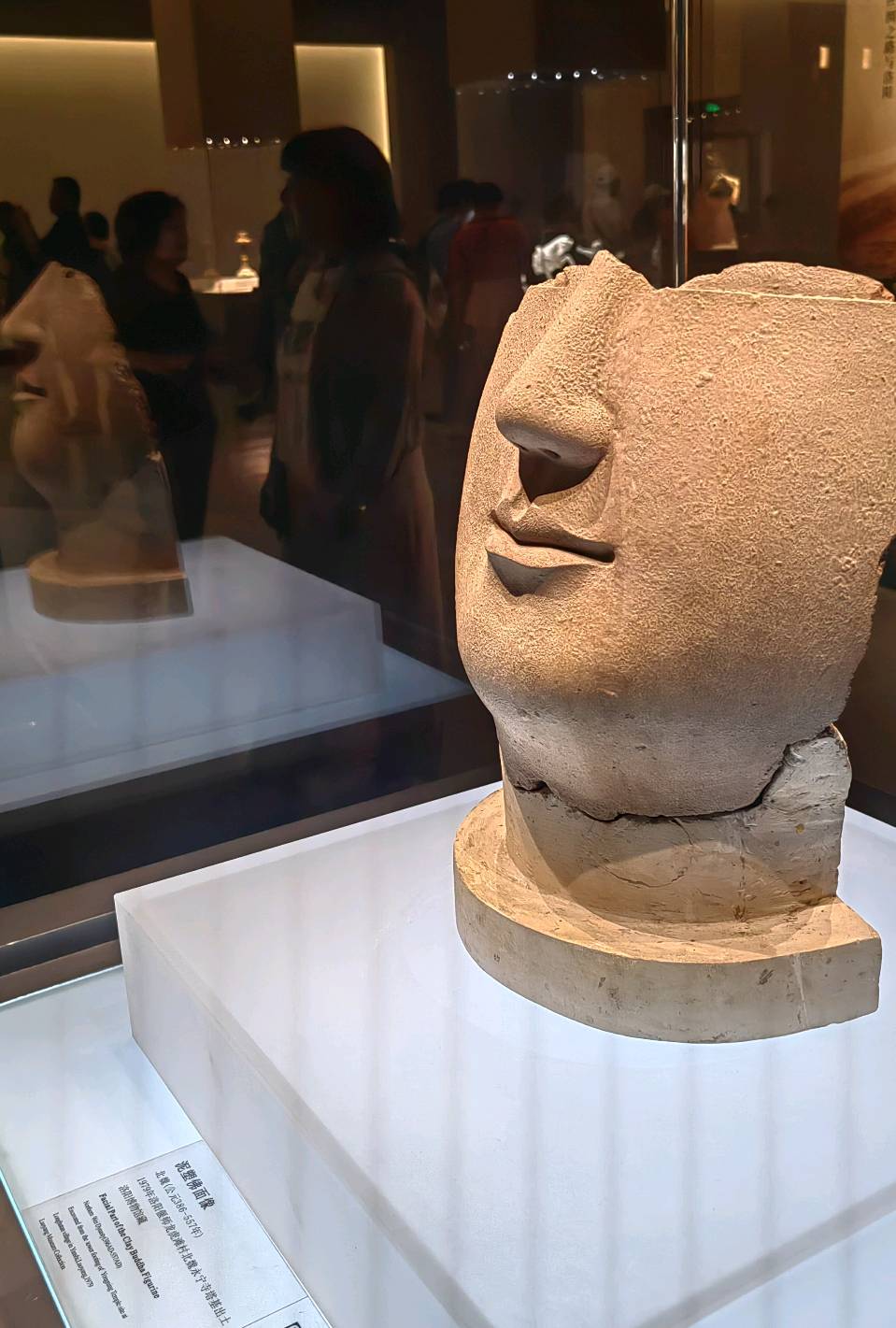 生查子 . 佛面（外一首）文/江冲