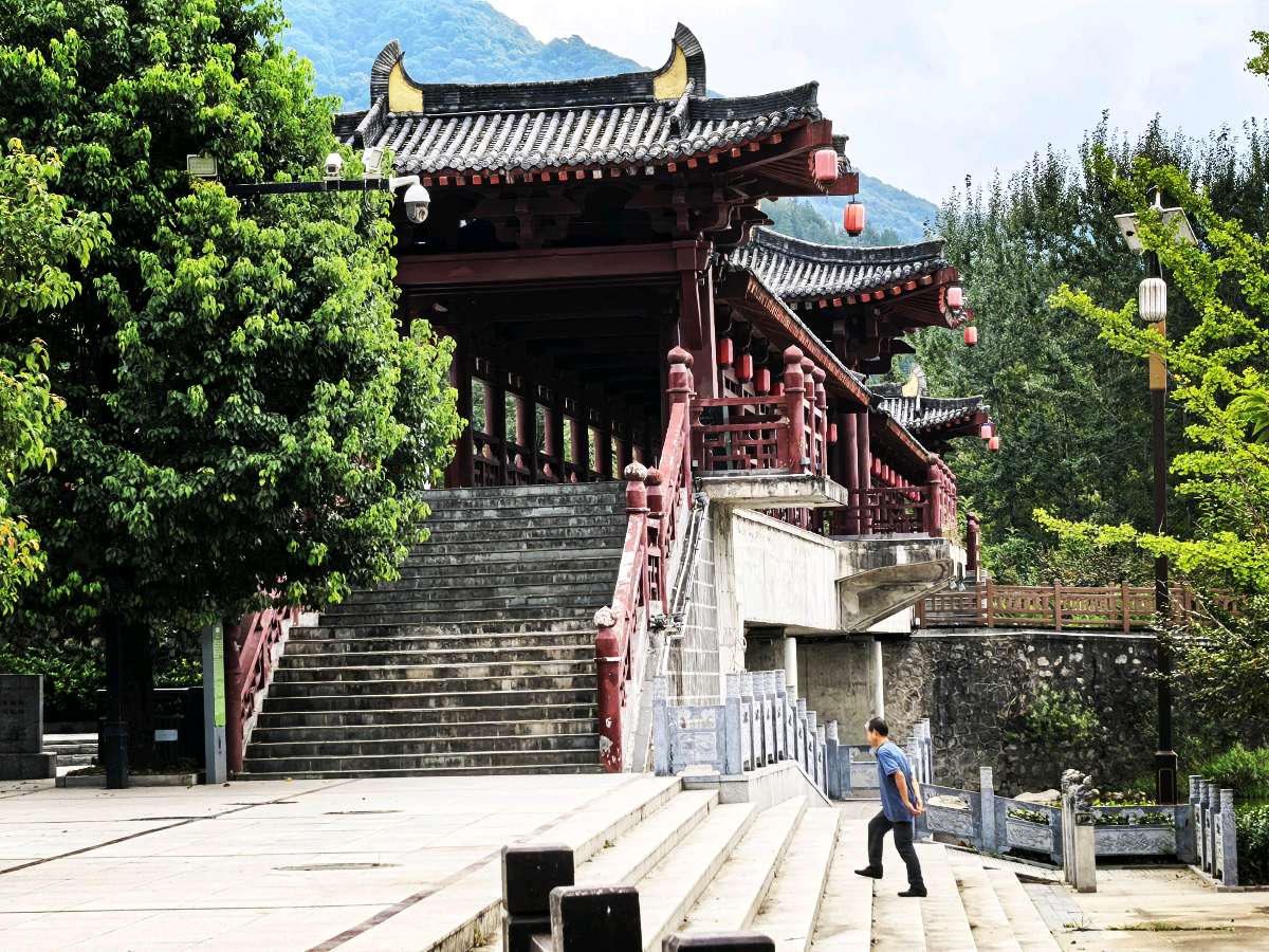 陕南华阳古镇四星宾馆朱鹮度假酒店即将开业迎宾
