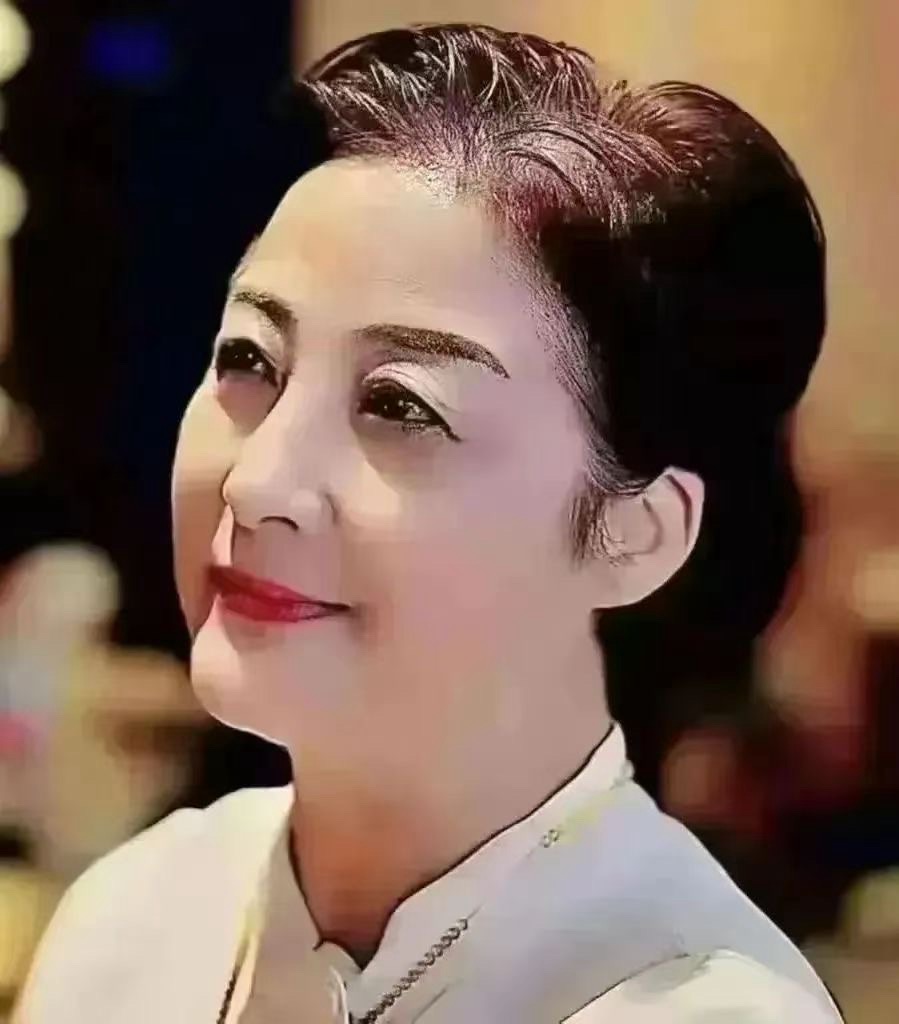 我深情地爱着这多彩的世界：作者||蒋辉-朗诵||刘蕾蕾｜海外头条（图9）