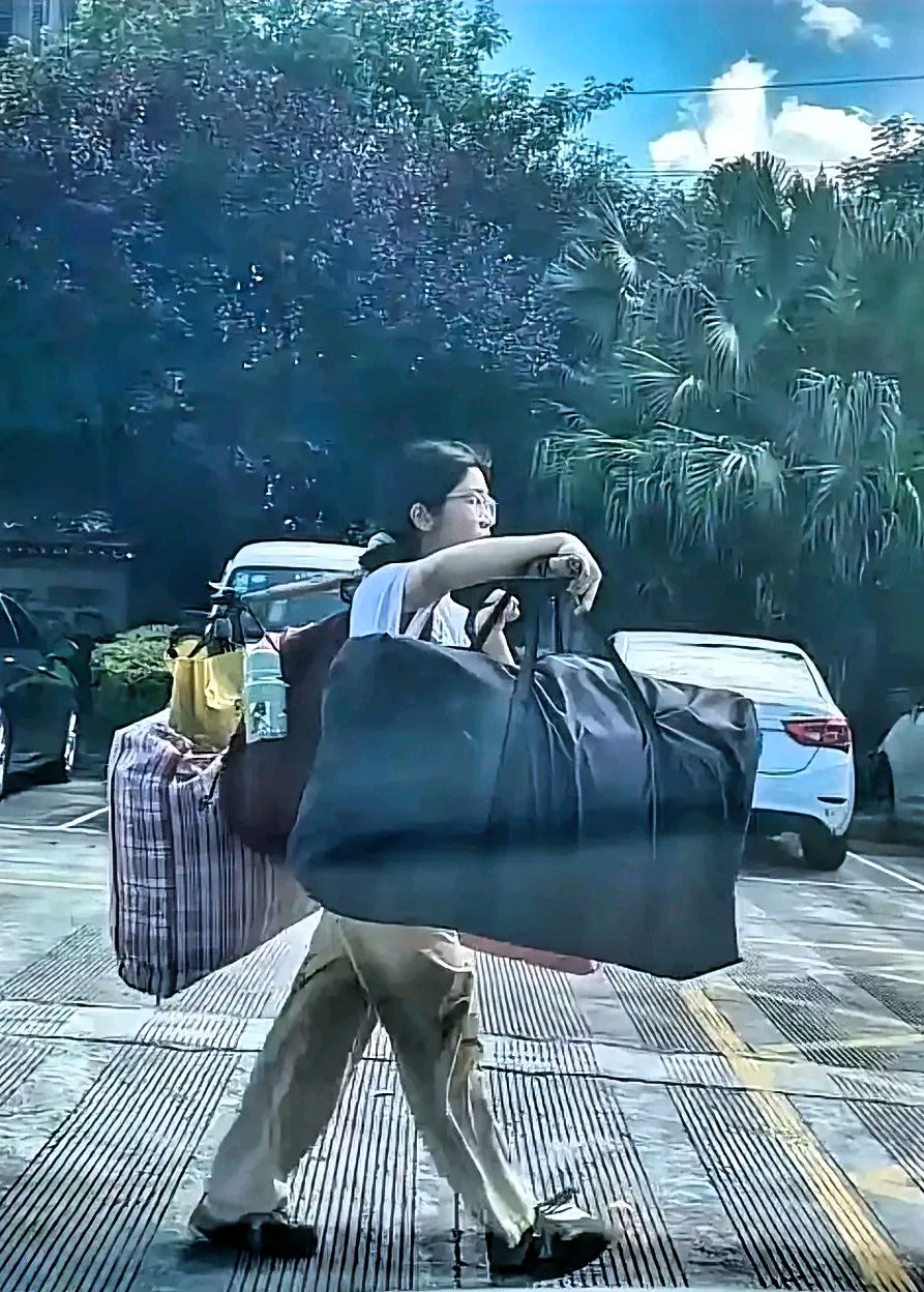 《脊梁》作者：回泉山人 诵读：临风省心 [中国现代诗歌文化传媒推荐]（图5）
